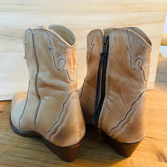 Free People New Frontier Western Tan Ankle Boots - Picture 4 of 7